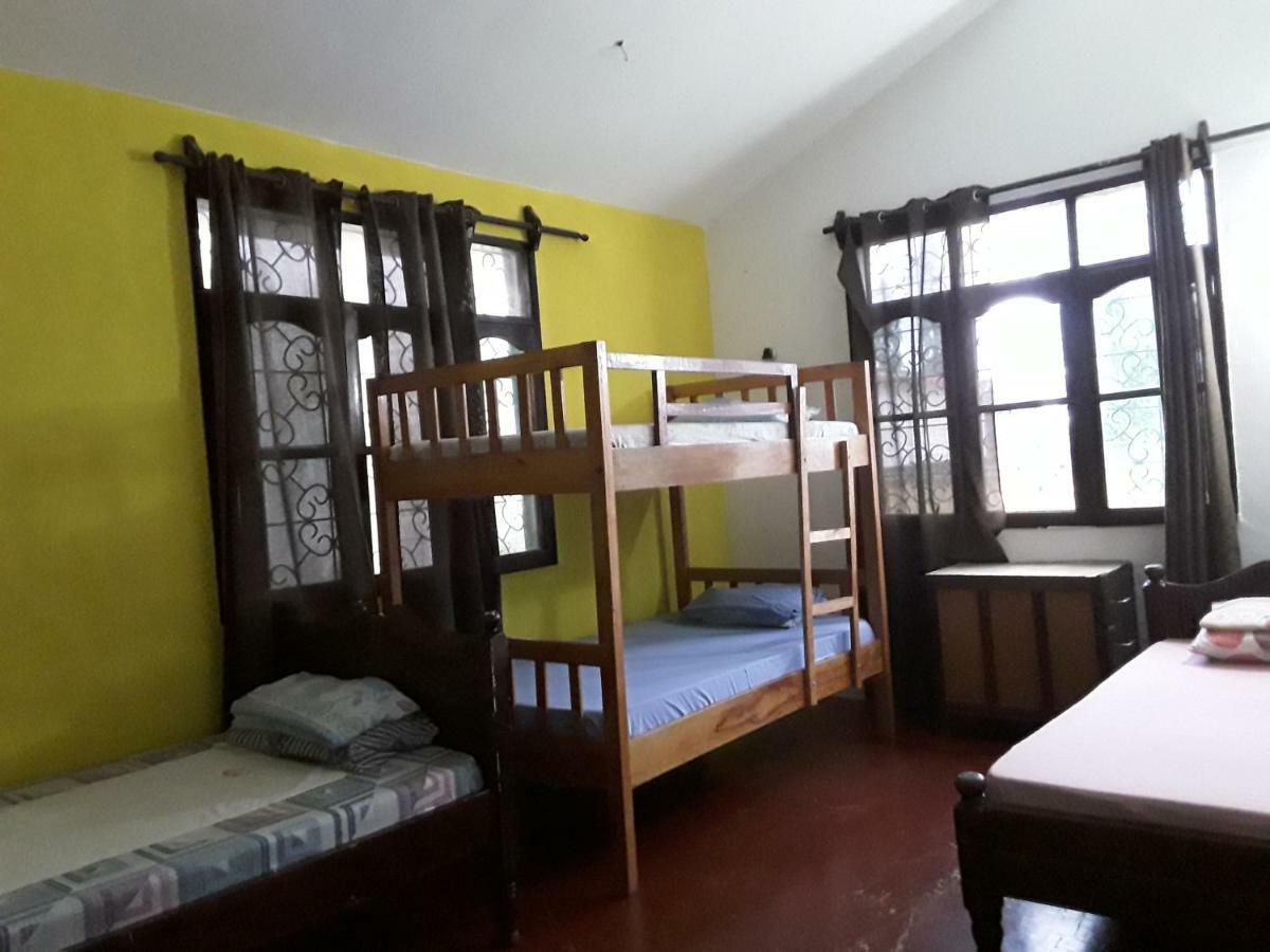 Akogo House - Bnb , Hostel, Backpackers & Volunteer Center Mombassa Buitenkant foto